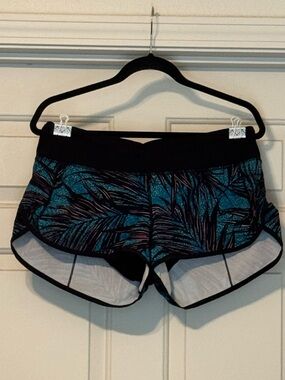 lululemon athletica Black & Teal Palm-Print Athletic Shorts